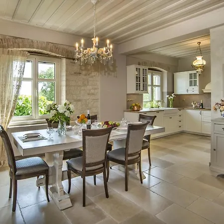 La Maison Villa