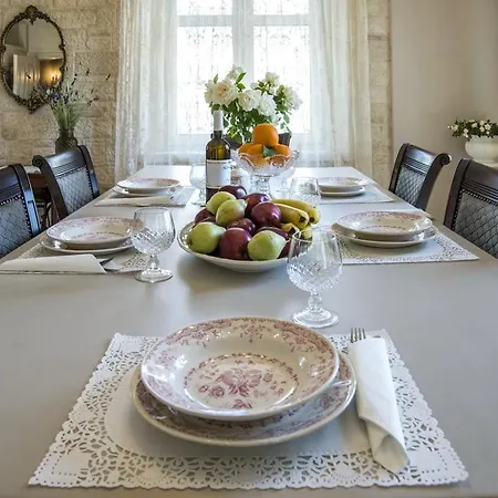 La Maison *