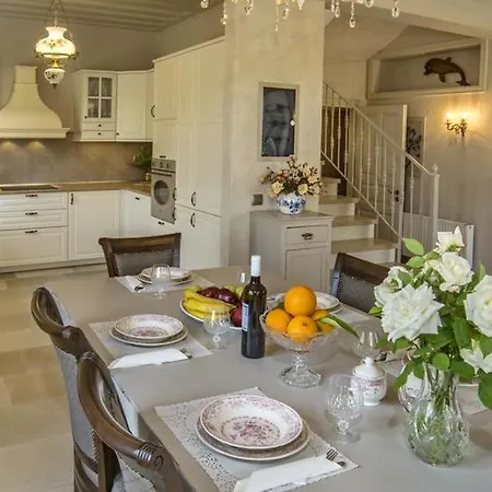 La Maison Gaios